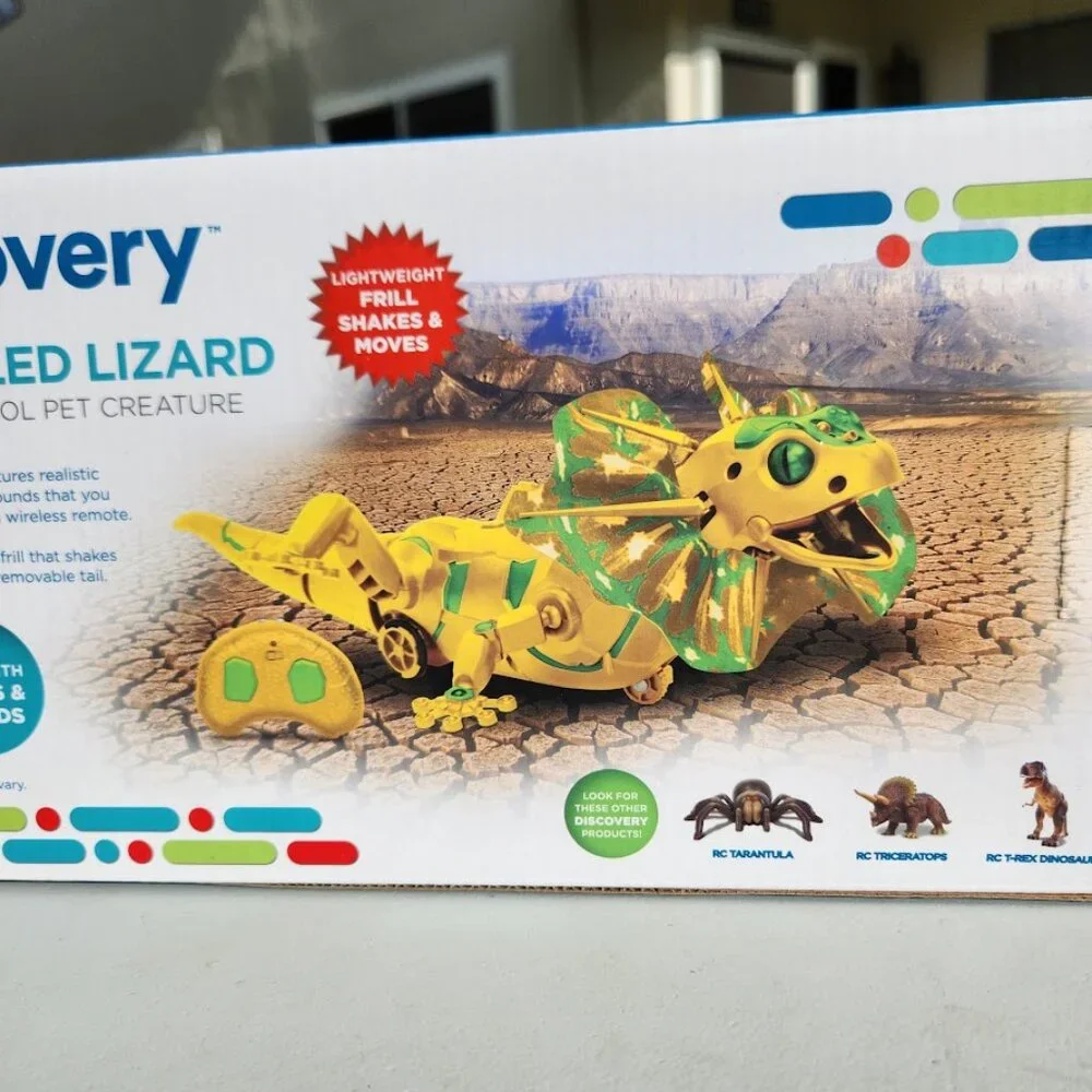 NEW Discovery Kids Robot RC Frilled Lizard Wireless Controller with Motion Activ